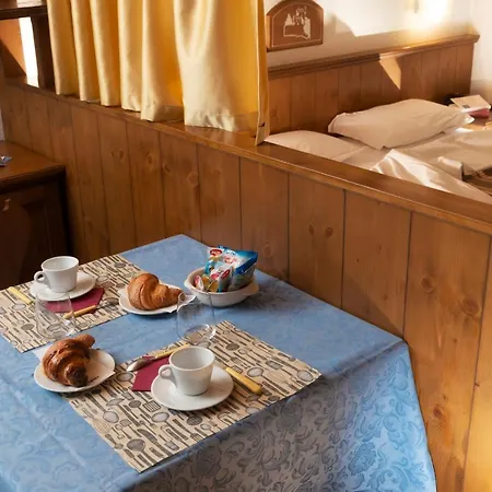 Chateau Hotel 3*