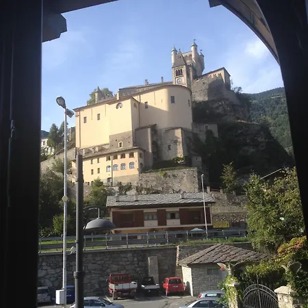 Chateau Saint-Pierre